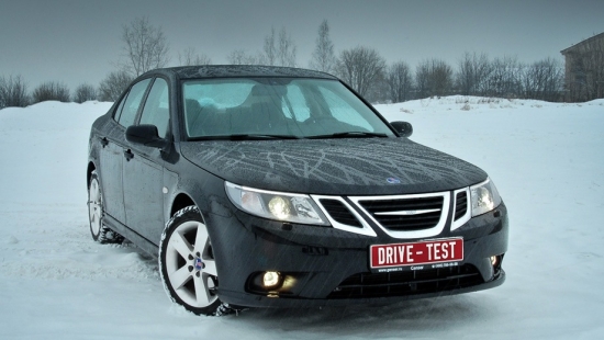 9-3 Saab Sport Sedan pārskats